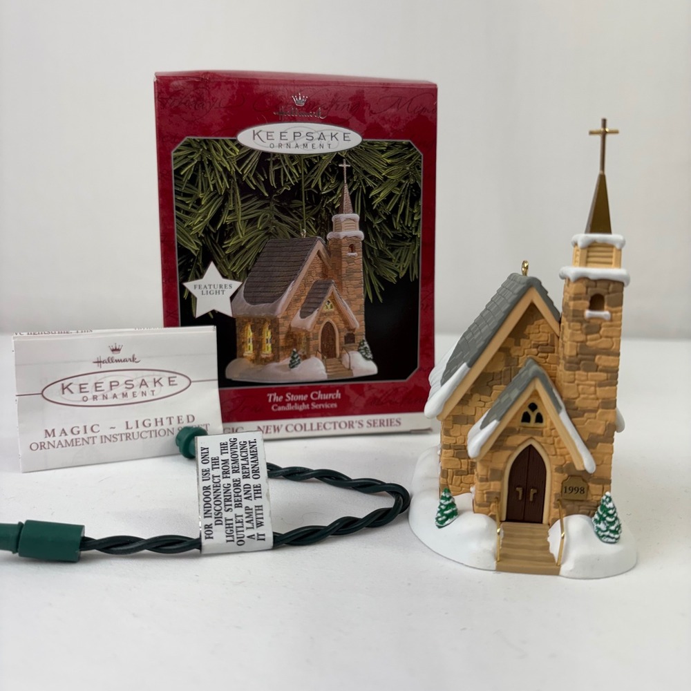 Hallmark Keepsake Stone Church Candlelight Services‎ 1998 Magic Lighted Ornament